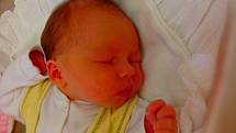 Adéla Kozáková se narodila 6. prosince v Čáslavi. Vážila 3400 gramů a měřila 50 centimetrů. Doma v Čáslavi ji přivítali maminka Marcela a tatínek Jan.   