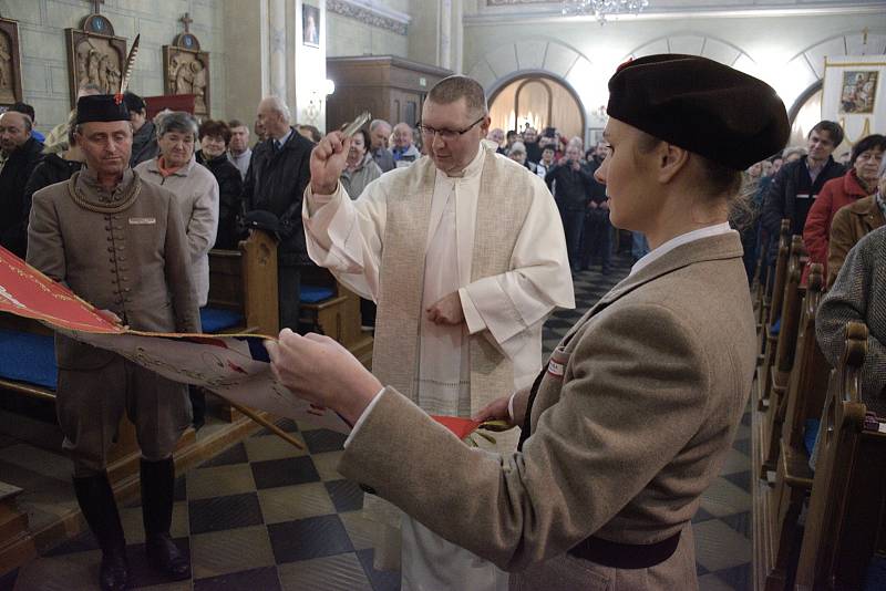 Svěcení sokolského praporu v Červených Janovicích.