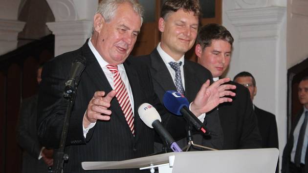 Návštěvu Kutné Hory zahájil Miloš Zeman v Phillip Morris. 16. 10. 2013