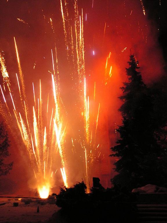 Novoroční ohňostroj ve Zbraslavicích