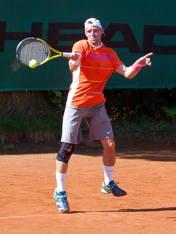 1. kolo II. třídy, skupiny B Středočeského kraje: Kutná Hora A - LTC Houštka B 5:4, 5. května 2012.