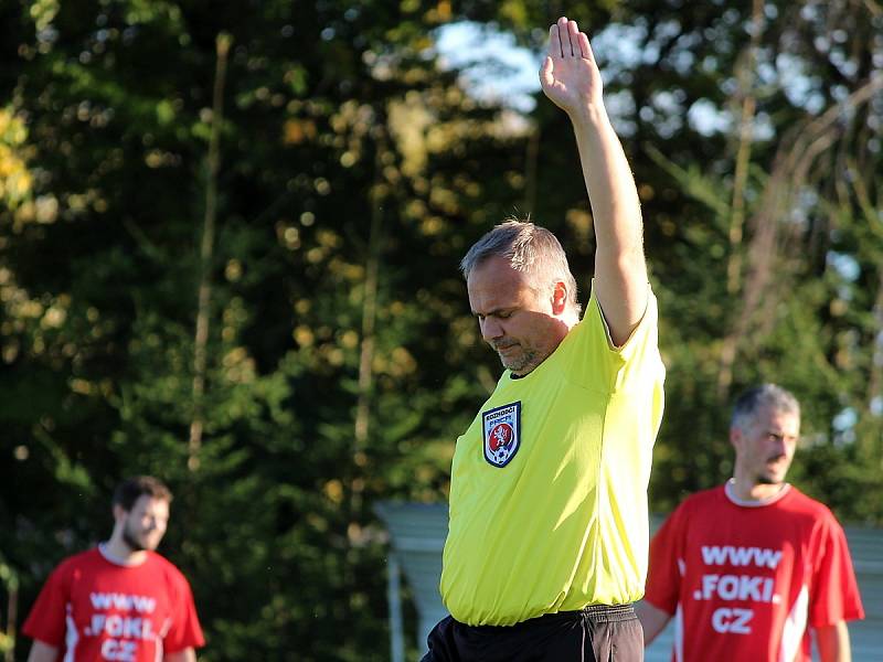 Fotbalová III. třída: TJ Sokol Červené Janovice - FK Záboří nad Labem 2:4 (1:1).