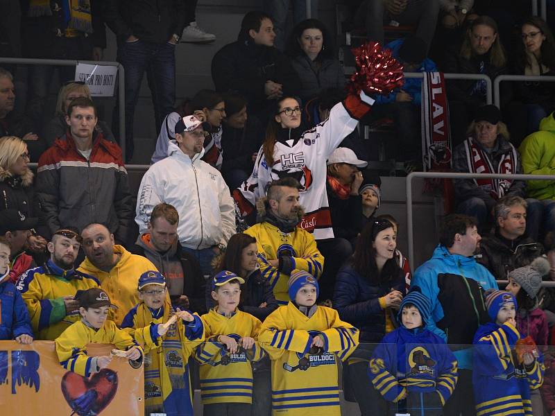 Odvetné finálové utkání play off Středočeské hokejové soutěže mezi Čáslaví a Neratovicemi skončilo remízou 3:3. Do krajské ligy tak postoupili neratovičtí Buldoci.