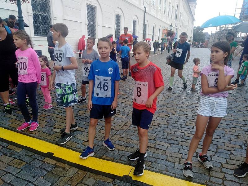Z 11. ročníku běžeckého závodu Dačického 12 v Kutné Hoře.