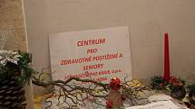 Vánoční prodejní výstava v preghausu Vlašského dvora v Kutné Hoře.