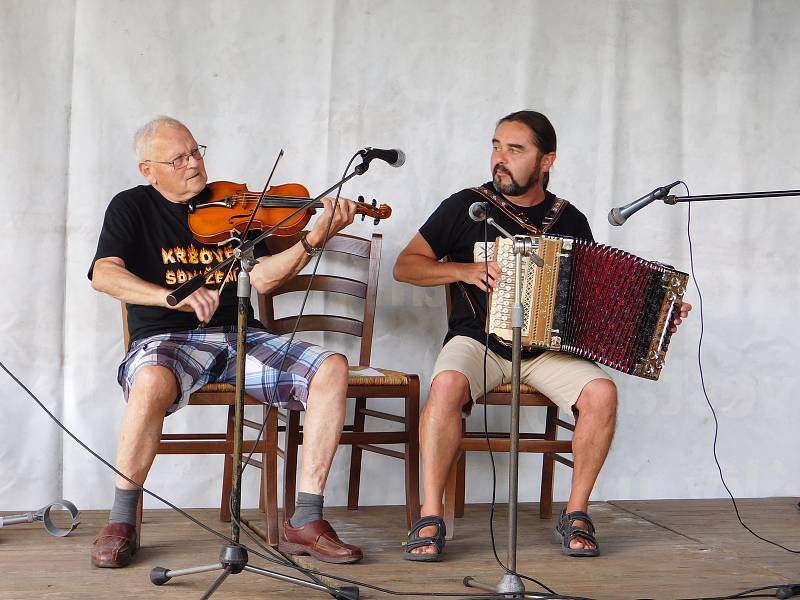 Heligonkáři se potřetí sešli v Roztěži. Duo Drahorád – Panáček.