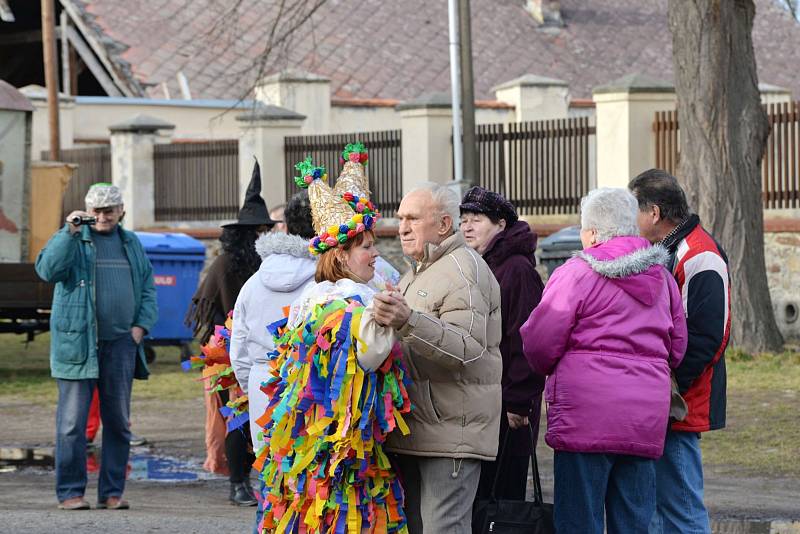 Z masopustního jarmarku v Malešově