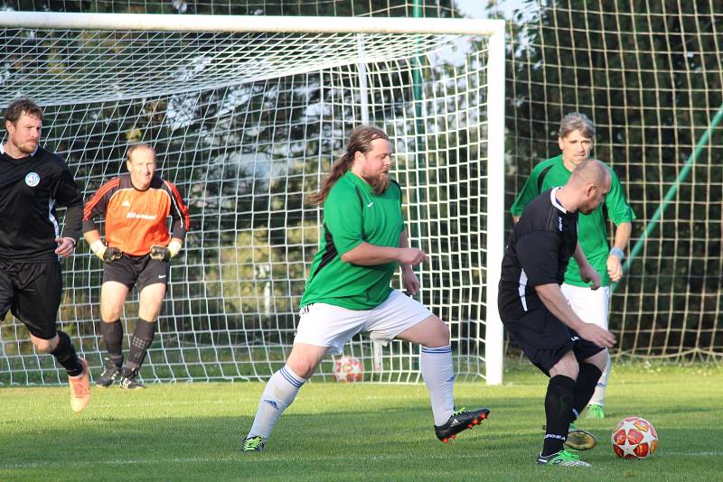 Fotbalová IV. třída, skupina B: SK Zbraslavice B - TJ Sokol Kaňk B 1:3 (1:0).