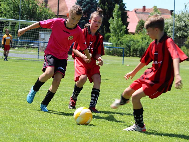 Z finálového turnaje Okresního fotbalového svazu Kutná Hora starších přípravek v Suchdole.