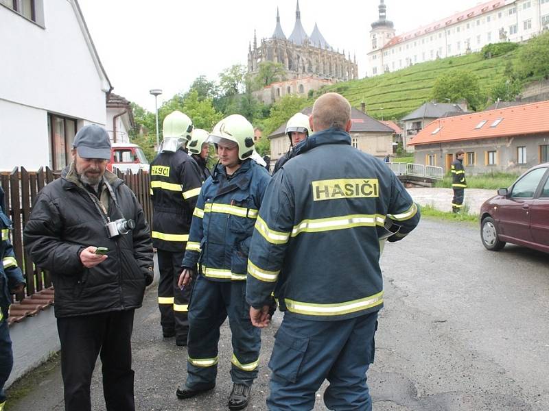 Sbory dobrovolných hasičů pomáhají likvidovat škody po povodních