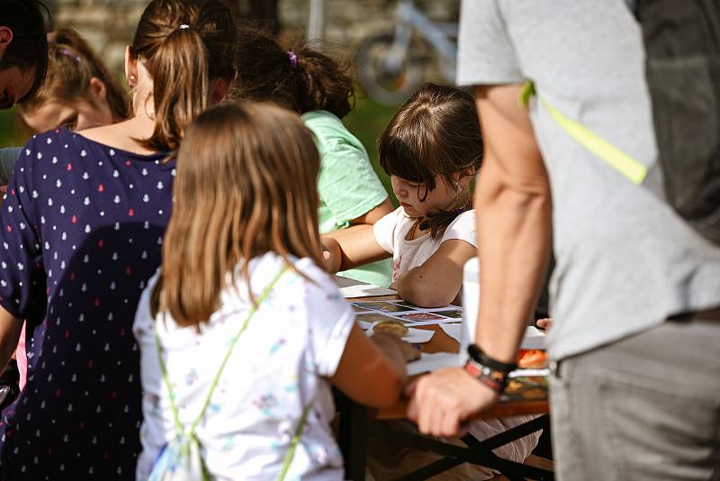 Park pod Vlašským dvorem se dočkal slavnostního otevření.