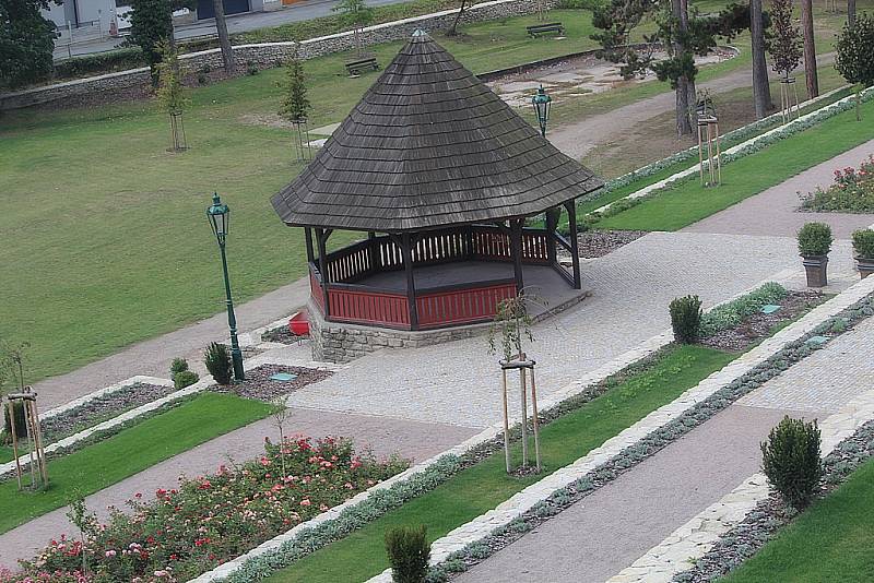 Park pod Vlašským dvorem, září 2016