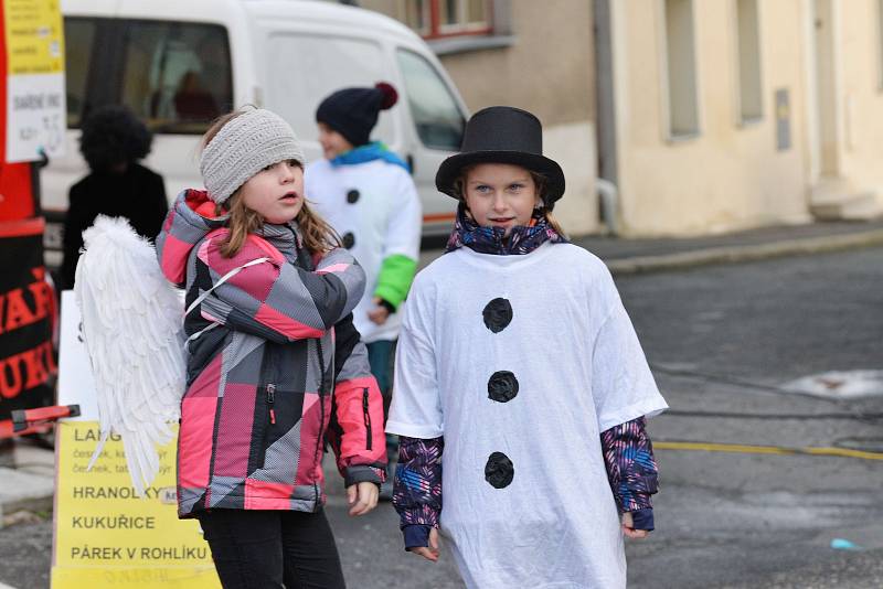 Z rozsvícení vánočního stromu v Uhlířských Janovicích.