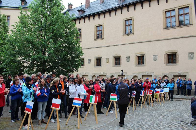 Slavnostní zahájení 9. ročníku Mistrovství světa v bezmotorovém létání žen