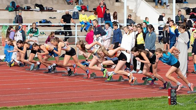 Z atletického finále krajského přeboru družstev starších žáků