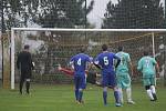 Páté kolo fotbalového okresního přeboru: SK Zbraslavice - TJ Sokol Červené Janovice 5:2 (2:0).