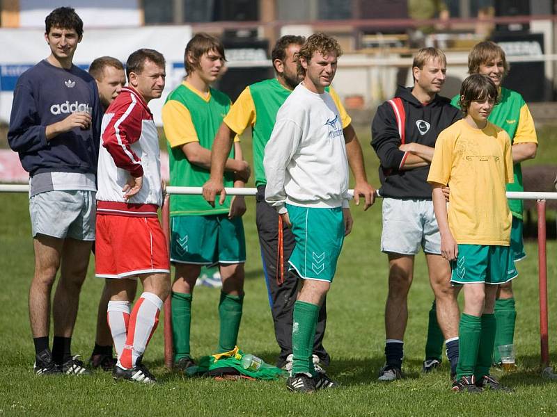 Z dvanáctého ročníku Pukma Cupu, turnaje v malé kopané v Červených Janovicích.