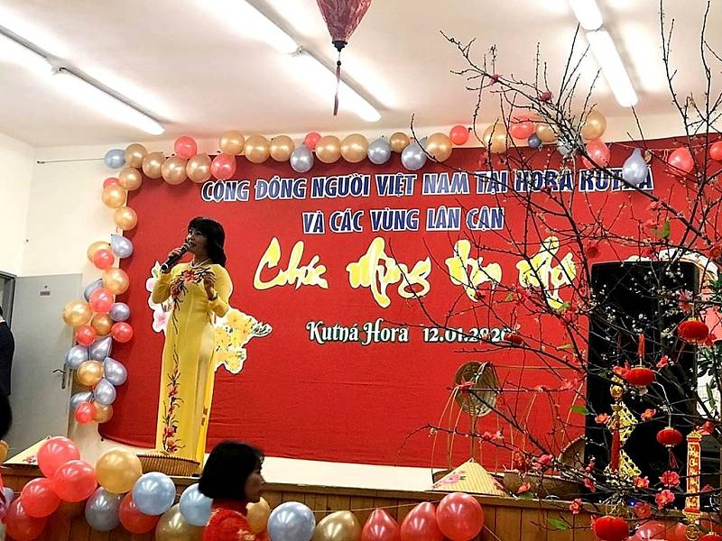 Z vietnamské oslavy nového lunárního roku v sokolovně v Malíně.