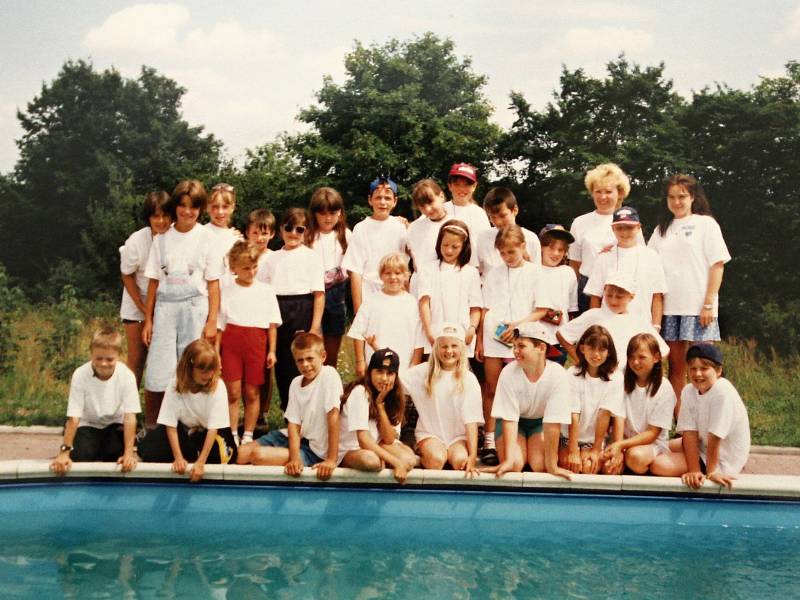 Letní tábor Domu dětí a mládeže v Čáslavi ve Zbyslavci v červenci roku 1999.