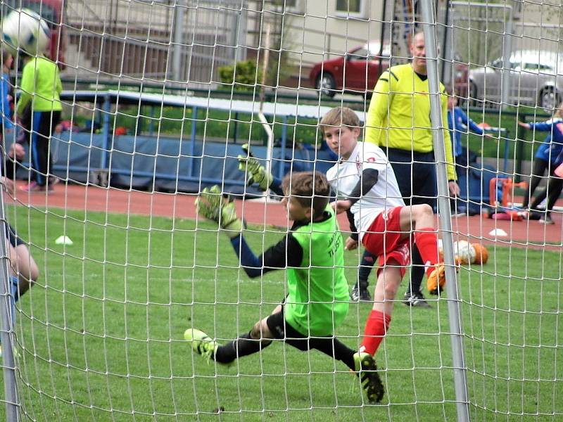 Česká liga žáků U13, čtvrtek 13. dubna 2017: FK Čáslav - FK Pardubice 2:9.