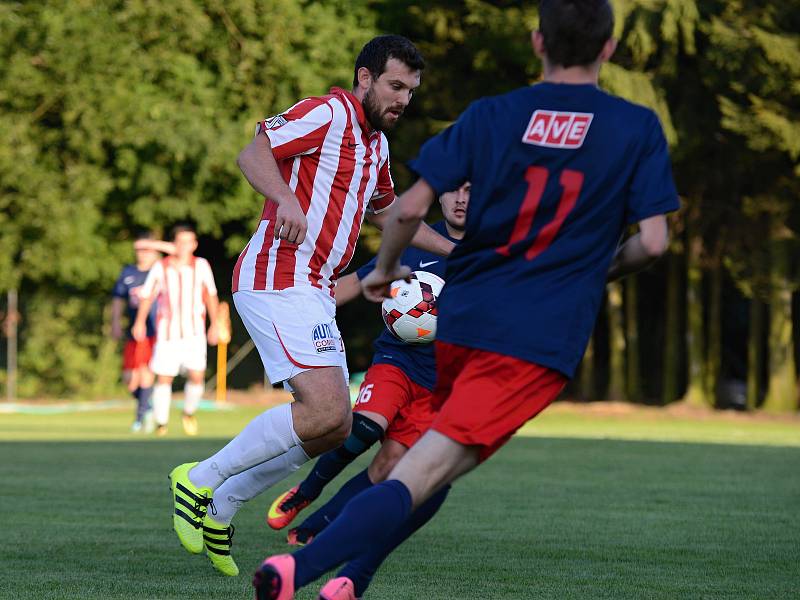 Fotbalisté Kutné Hory se v Tupadlech hodně natrápili, ale nakonec zápas 1. kola krajského poháru vyhráli 4:3.