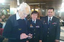 Mojmír Šourek převzal medaili za 70 let práce u dobrovolných hasičů