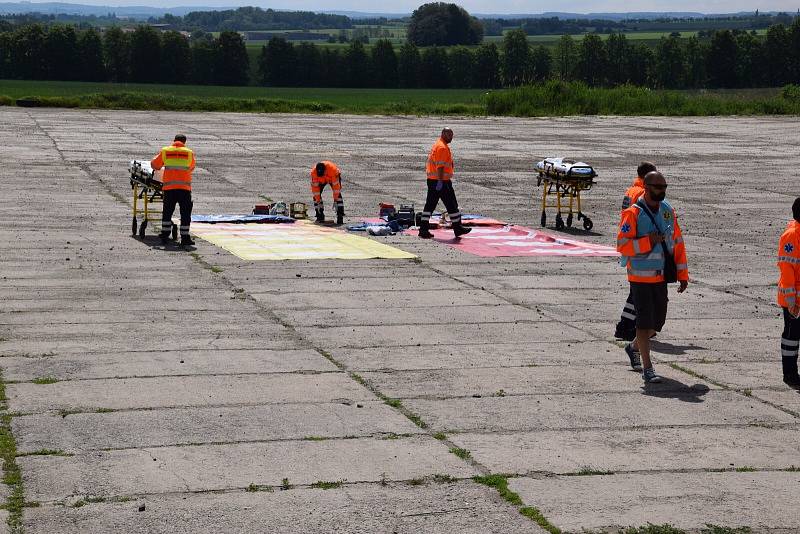 Společné cvičení složek IZS při hromadné nehodě.