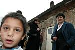 Z návštěvy ministryně pro národnostní menšiny Džamily Stehlíkové v romské komunitě.