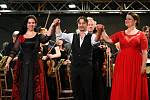 Ze závěrečného večera festivalu Operní týden v Kutné Hoře, který patřil Enricu Carusovi.