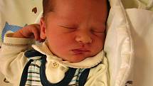 Tobiáš Petřík přišel na svět 12. července 2019 ve 23.23 hodin v čáslavské porodnici. Pyšní se mírami 3755 gramů a 52 centimetrů. Doma v Podhořanech se na něj těší maminka Ivana, tatínek Luděk a dvouletý bráška Matýsek.