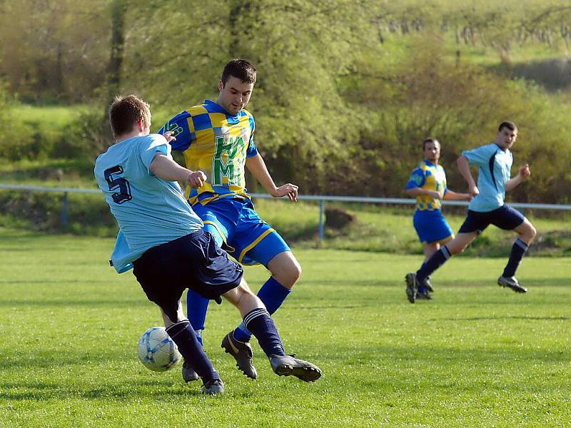 18. kolo okresního přeboru: Kaňk - Sedlec, 24. dubna 2010.