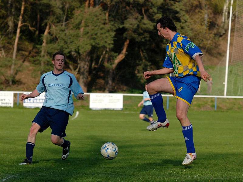 18. kolo okresního přeboru: Kaňk - Sedlec, 24. dubna 2010.