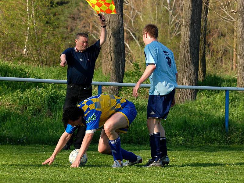 18. kolo okresního přeboru: Kaňk - Sedlec, 24. dubna 2010.