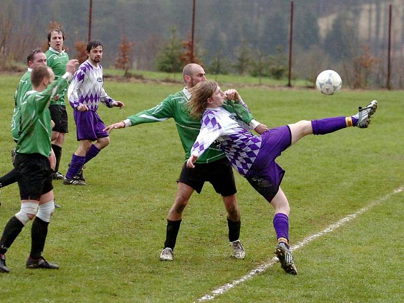 Fotbal: Rataje B - Malešov B, 10. 4. 2010