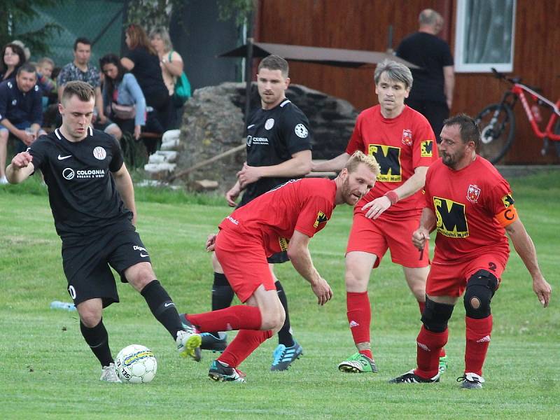 Letní liga Pivovaru Kutná Hora: TJ Sokol Červené Janovice - SK Malešov 7:3 (3:1).