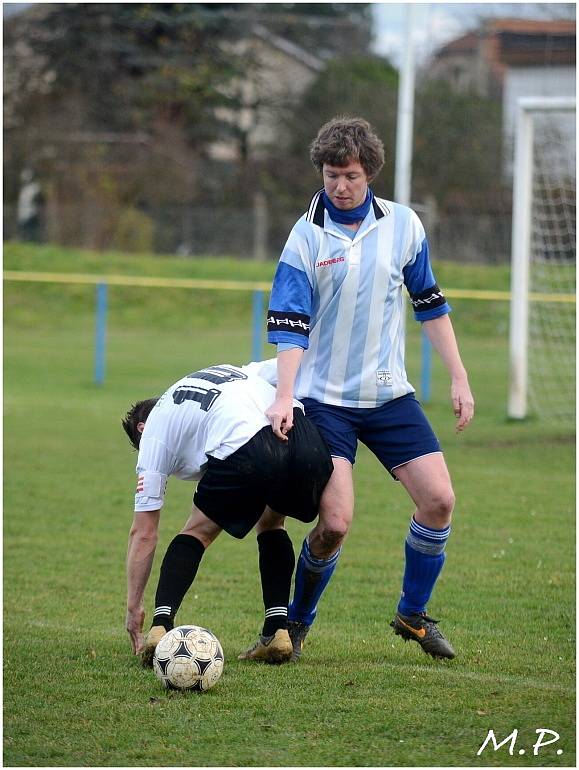 12. kolo okresního fotbalového přeboru: Nové Dvory - Sedlec 0:2, 10. listopadu 2013.