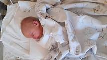 Matyáš Vokoun přišel na svět 3. srpna 2021 v 7.15 hodin v čáslavské porodnici. Vážil 3140 gramů a měřil 49 centimetrů. Doma v Černínech se z něj těší maminka Jana, tatínek Libor a čtyřletá sestřička Maruška.