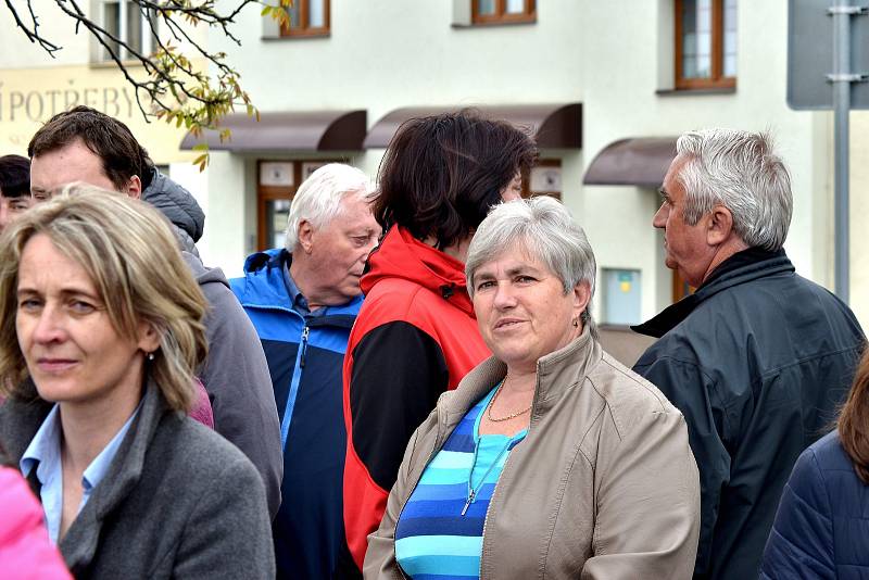 Prvomájový koncert pořádala Základní umělecká škola Uhlířské Janovice.