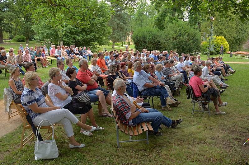 Melody Makers v zámeckém parku ve Zruči nad Sázavou