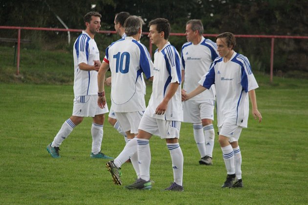 Fotbalová IV. třída, skupina B: TJ Rozvoj Křesetice B - SK Zbraslavice B 2:1 (2:1).