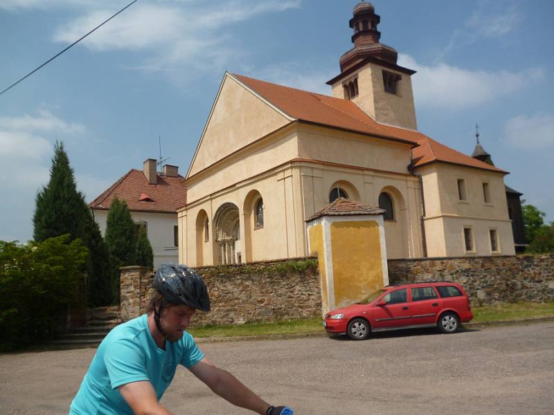 Za svatým Jakubem vyrazilo z Hlízova přes čtyři sta lidí.