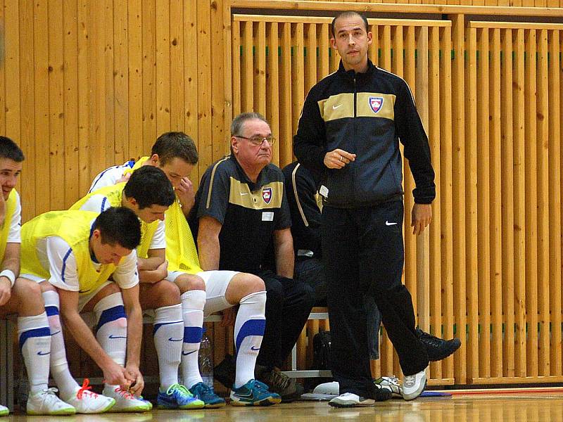 13. kolo Jetbull futsal ligy: Benago Zruč - Tango Brno, 4. prosince 2010.