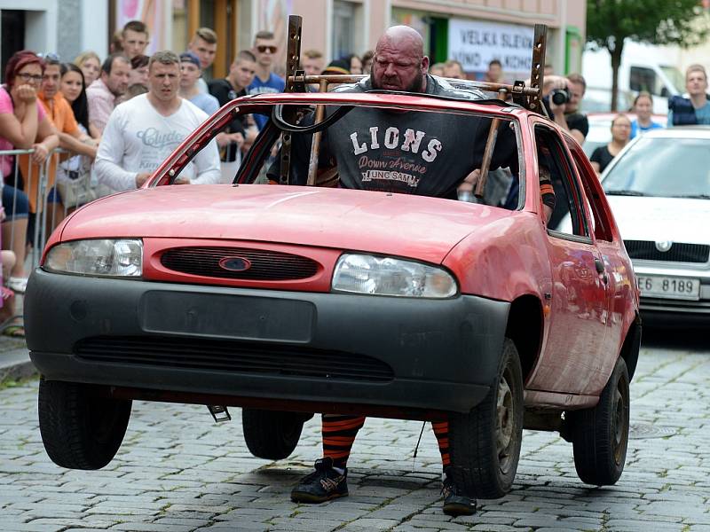 Závody strongman profi 2016 v Kutné Hoře, 18. června 2016.