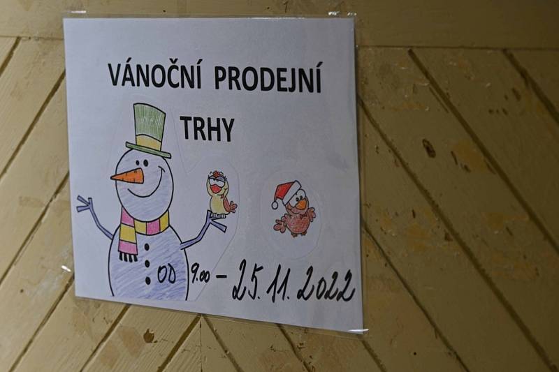 Vánoční prodejní trhy v Uhlířských Janovicích.