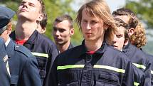 Představení okresního praporu dobrovolných hasičů na Kačině 5. května 2013