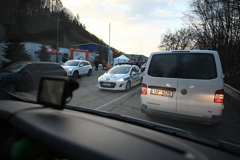 Takhle to vypadá na slovensko - ukrajinské hranici.