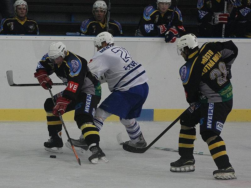 Z hokejového derby druhé ligy Kutná Hora - Kolín (4:1)