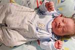 Matěj Kasal přišel na svět 18. května 2020 ve 14.44 hodin v čáslavské porodnici. Vážil 3870 gramů a měřil 51 centimetrů. Doma v Čáslavi se z něj těší maminka Petra, tatínek Michal a roční sestřička Gábinka.