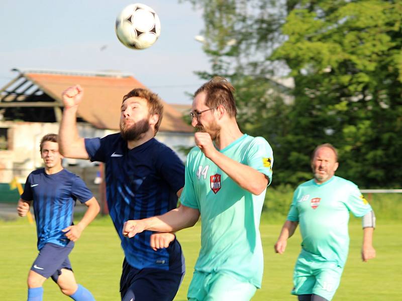 Fotbalová III. třída: TJ Sokol Červené Janovice - FK Záboří nad Labem 1:2 (0:0).