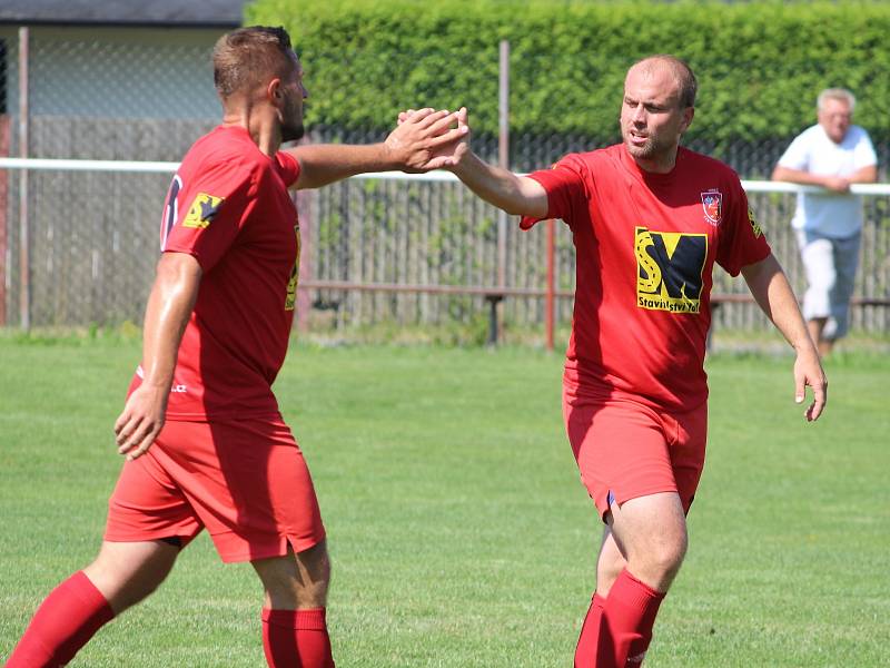 Předkolo Poháru Okresního fotbalového svazu Kutná Hora: TJ Sokol Červené Janovice - FK Záboří nad Labem 2:0 (1:0).